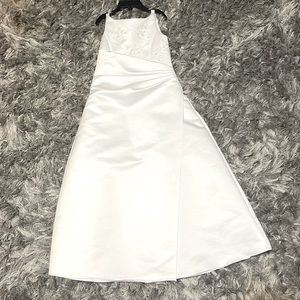 David's Bridal girls flower girl dress